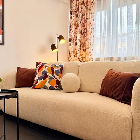 The Nest - 1br Steps From Romanian Athenaeum