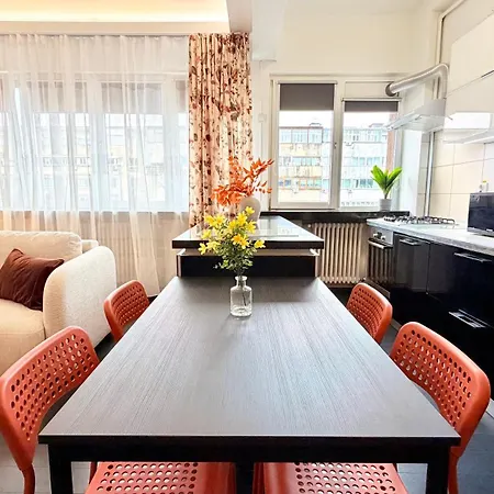 The Nest - 1br Steps From Romanian Athenaeum 公寓