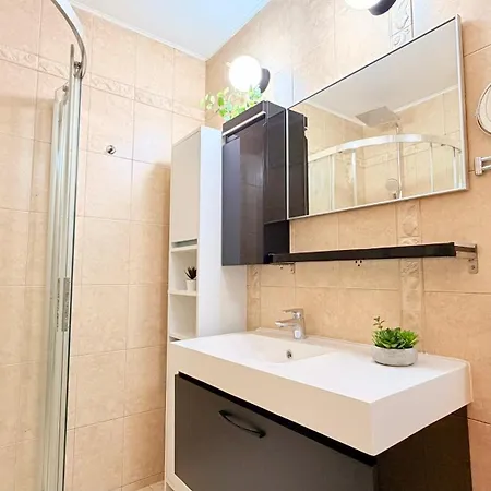 The Nest - 1br Steps From Romanian Athenaeum *