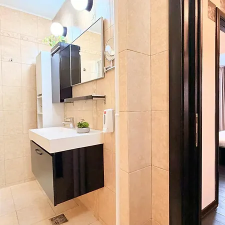 The Nest - 1br Steps From Romanian Athenaeum 布加勒斯特