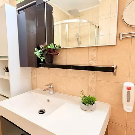 公寓 The Nest - 1br Steps From Romanian Athenaeum
